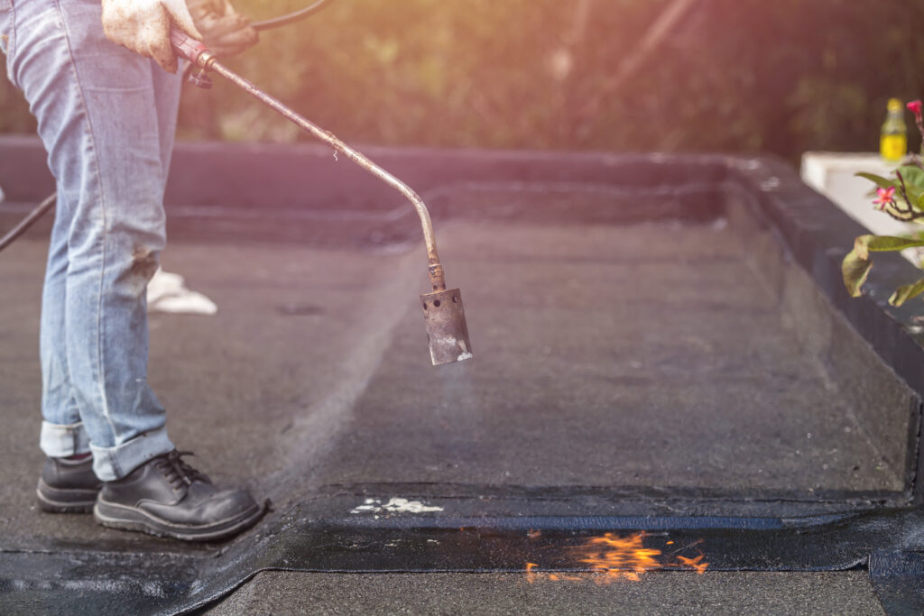 Remonty dachów płaskich